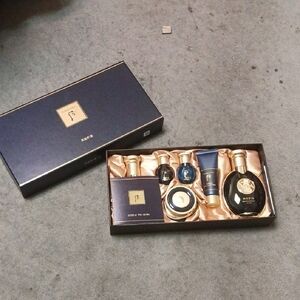 The History Of Whoo Gonginhyang Kun Special Set For Men